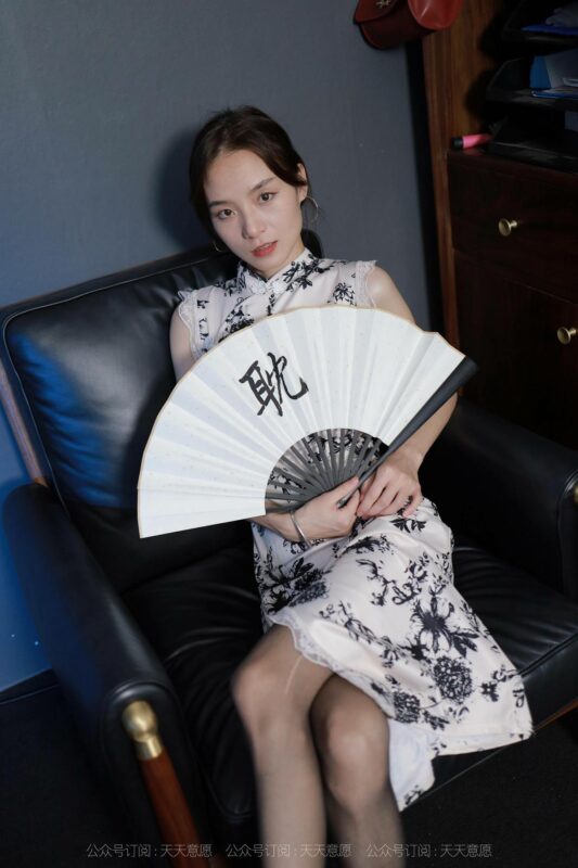 [IESS异思趣向] 2021.09.06 丝享家 911：小六《姓感旗袍秀》[92P/141MB]-无料摄影圈