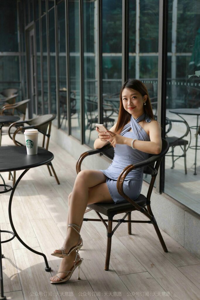 [IESS异思趣向] 2021.09.11 丝享家 915：小婕《咖啡店邂逅网紅美女》[86P/180MB]插图1