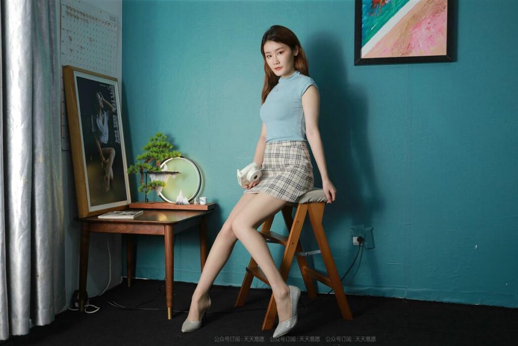 [IESS异思趣向] 2021.09.14 丝享家 918：紫薇《天蓝色美甲》[89P/134MB]插图1