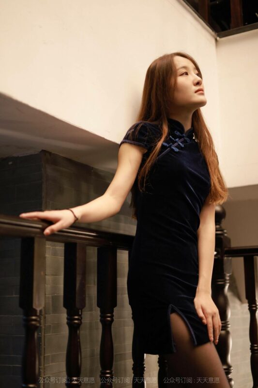 [IESS异思趣向] 2021.09.24 丝享家 928：婉苹《迷人黑色旗袍》[85P/153MB]-无料摄影圈