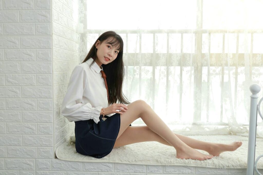 [IESS异思趣向] 2021.10.08 丝享家 941：团团《长腿学苑风》[98P/158MB]插图3