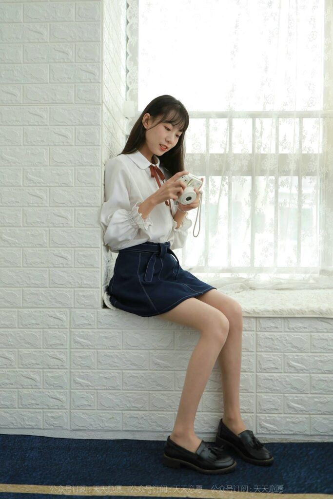 [IESS异思趣向] 2021.10.08 丝享家 941：团团《长腿学苑风》[98P/158MB]插图1