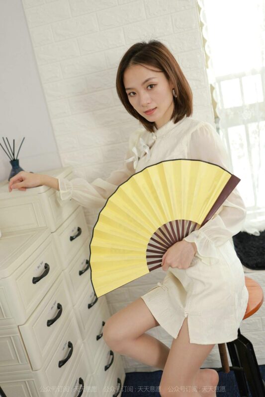 [IESS异思趣向] 2021.10.17 丝享家 950：小六《透明旗袍袖》[87P/124MB]-无料摄影圈