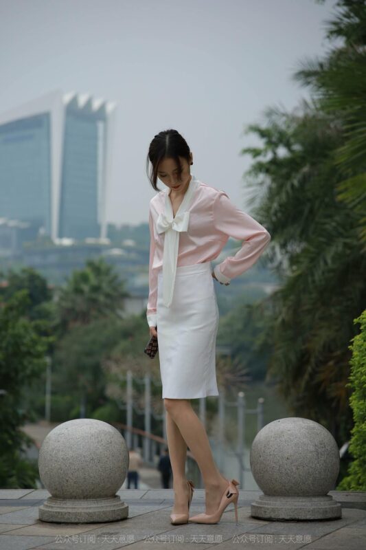 [IESS异思趣向] 2021.11.11 丝享家 971：小六《城市丽人》[90P/95MB]-无料摄影圈