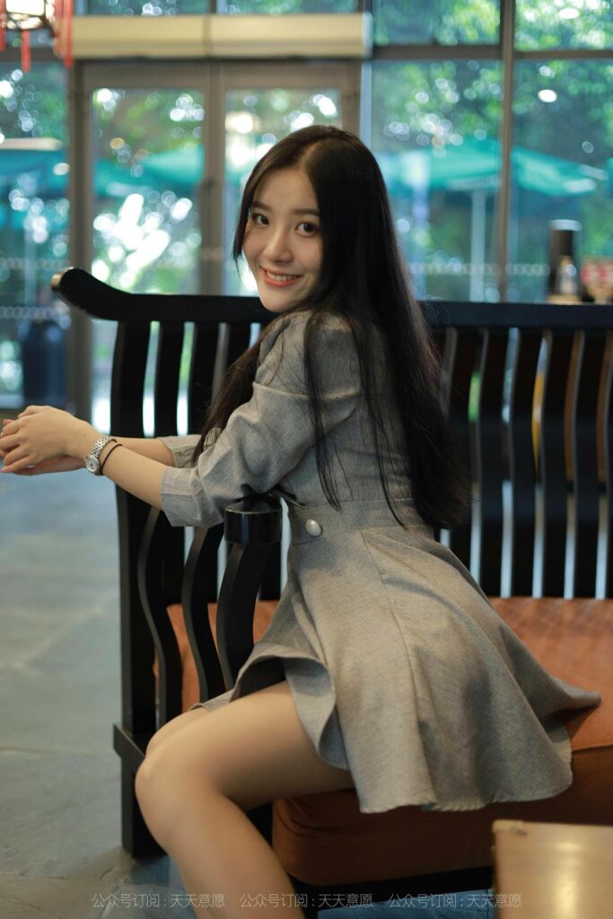 [IESS异思趣向] 2021.11.13 丝享家 973：婉苹《美女配咖啡》[86P/95MB]插图2