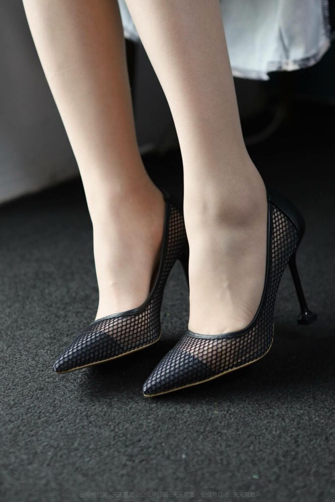 [IESS异思趣向] 2021.11.16 丝享家 976：小婕《旗袍佳人》[90P/108MB]插图1