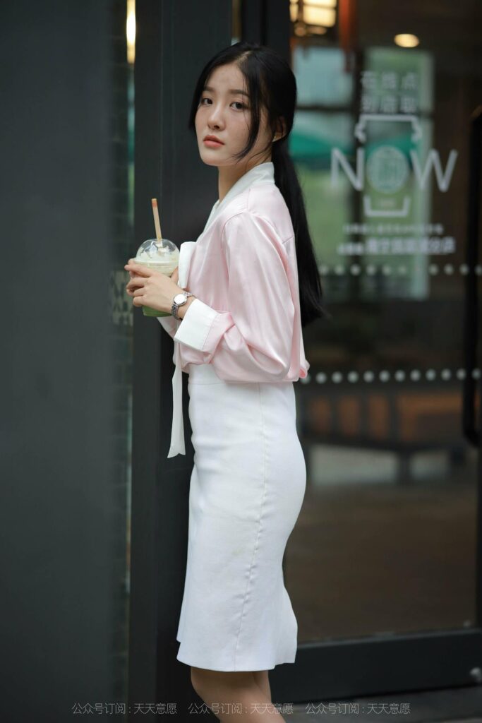 [IESS异思趣向] 2021.11.19 丝享家 978：婉苹《粉红色的回忆》[84P/101MB]插图3