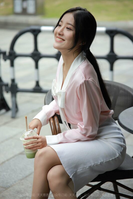 [IESS异思趣向] 2021.11.19 丝享家 978：婉苹《粉红色的回忆》[84P/101MB]-无料摄影圈