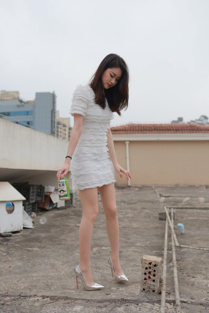 [IESS异思趣向] 2021.11.25 丝享家 979：佳爷《12月女神佳爷-特辑》[94P/122MB]插图1