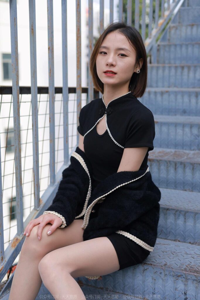 [IESS异思趣向] 2022.01.30 丝享家 994：小六《黑色旗袍肉色丝》[97P/145MB]插图2