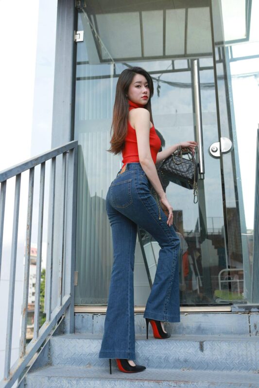 [IESS异思趣向] 2022.2.24 丝享家 1011：佳爷《红底高跟库里丝》[92P/109MB]-无料摄影圈