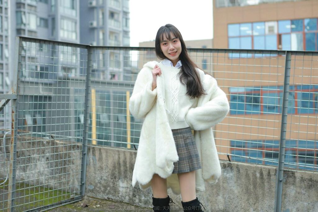 [IESS异思趣向] 2022.2.28 丝享家 1014：团团《长靴肉丝》[88P/112MB]插图2