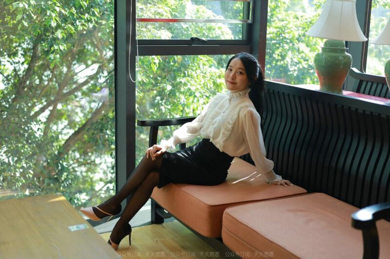 [IESS异思趣向] 2022.3.2 丝享家 1017：婉萍《嘿丝咖啡》[90P/128MB]-无料摄影圈