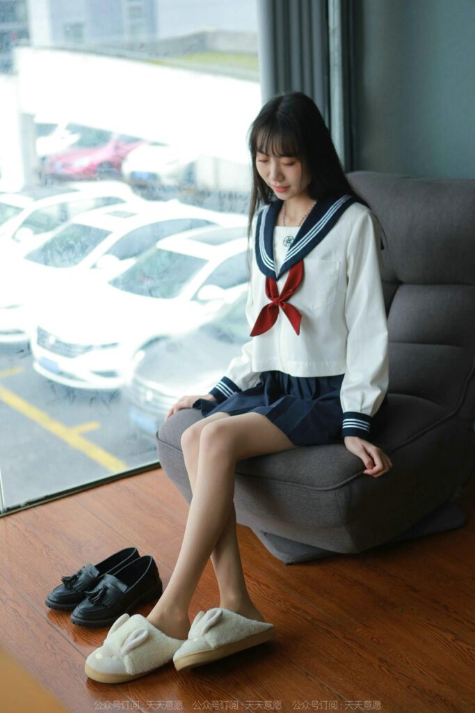 [IESS异思趣向] 2022.3.3 丝享家 1018：团团《可爱JK装》[82P/97MB]插图1