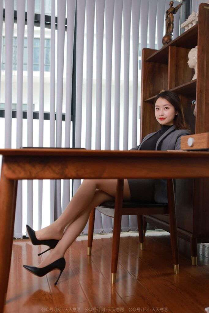 [IESS异思趣向] 2022.3.7 丝享家 1021：小婕《美丽俏佳人》[92P/118MB]插图1