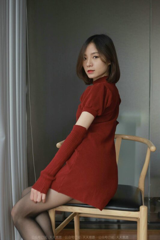 [IESS异思趣向] 2022.3.9 丝享家 1023：小六《红裙嘿丝自拍》[84P/97MB]-无料摄影圈