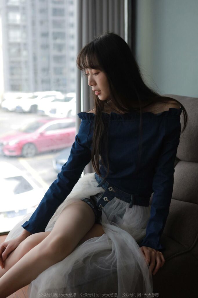 [IESS异思趣向] 2022.3.31 丝享家 1045：团团《长腿白纱》[99P/112MB]插图2