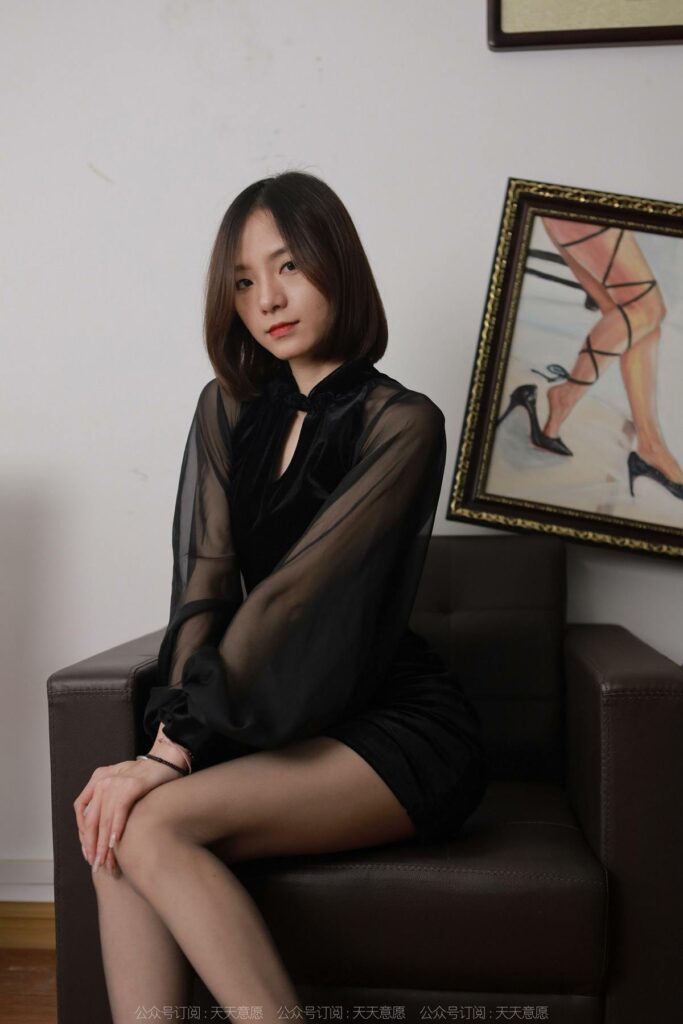 [IESS异思趣向] 2022.4.11 丝享家 1056：小六《暗夜黑玫瑰》[80P/77MB]插图2