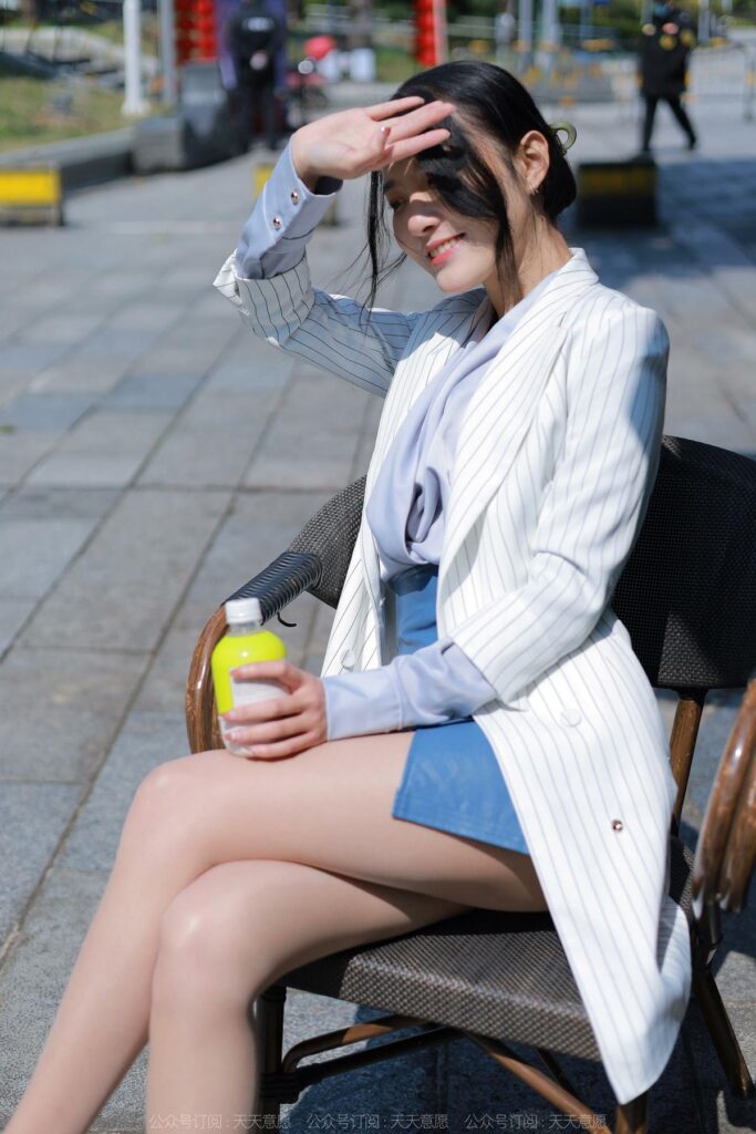 [IESS异思趣向] 2022.4.16 丝享家 1061：婉萍《蓝衣女神》[84P/99MB]插图3