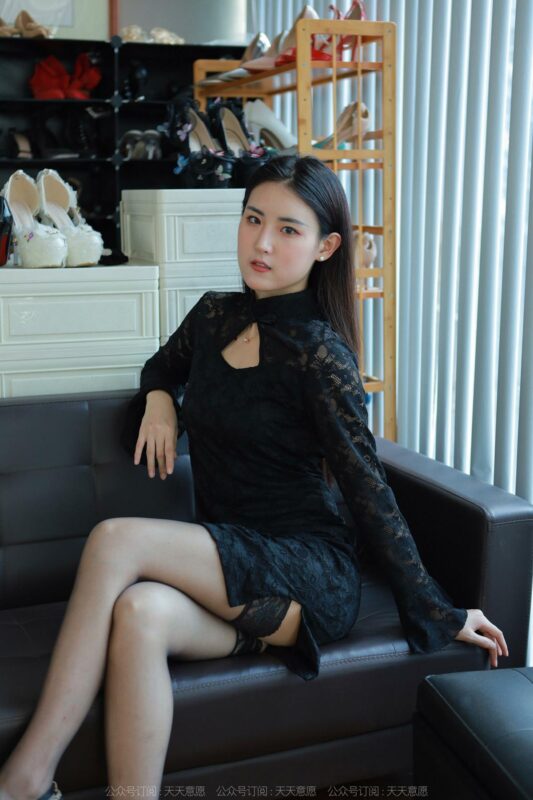 [IESS异思趣向] 2022.4.28 丝享家 1073：小宝《半筒嘿丝》[73P/86MB]-无料摄影圈