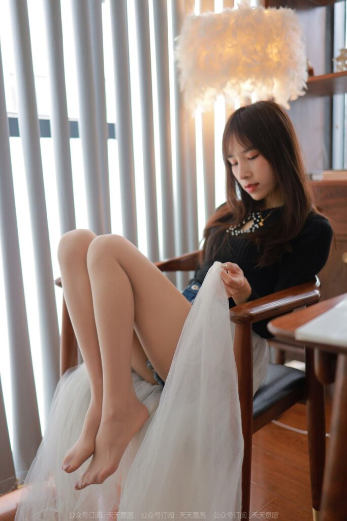 [IESS异思趣向] 2022.4.30 丝享家 1075：美子《女追男隔层纱》[89P/169MB]插图3