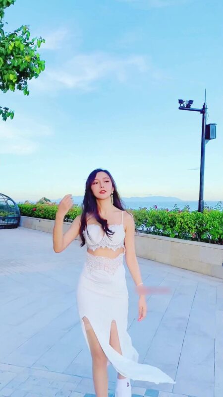 王馨瑶Yanni 013 白色长裙[1V/295MB]-无料摄影圈