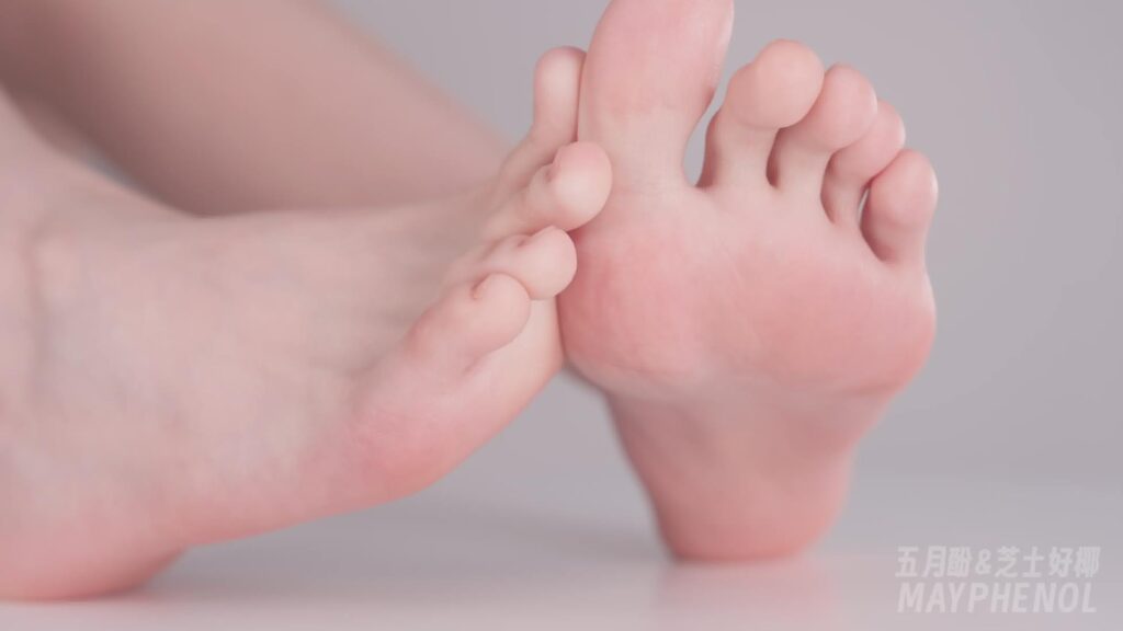 芝士好椰 NO.094 – 又一次看五双巨大鞋底材质2.0[2V/392MB]插图1