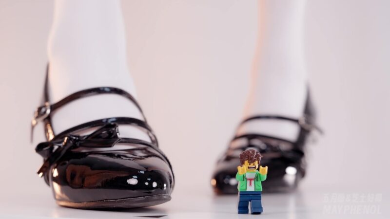 芝士好椰 NO.094 – 又一次看五双巨大鞋底材质2.0[2V/392MB]-无料摄影圈