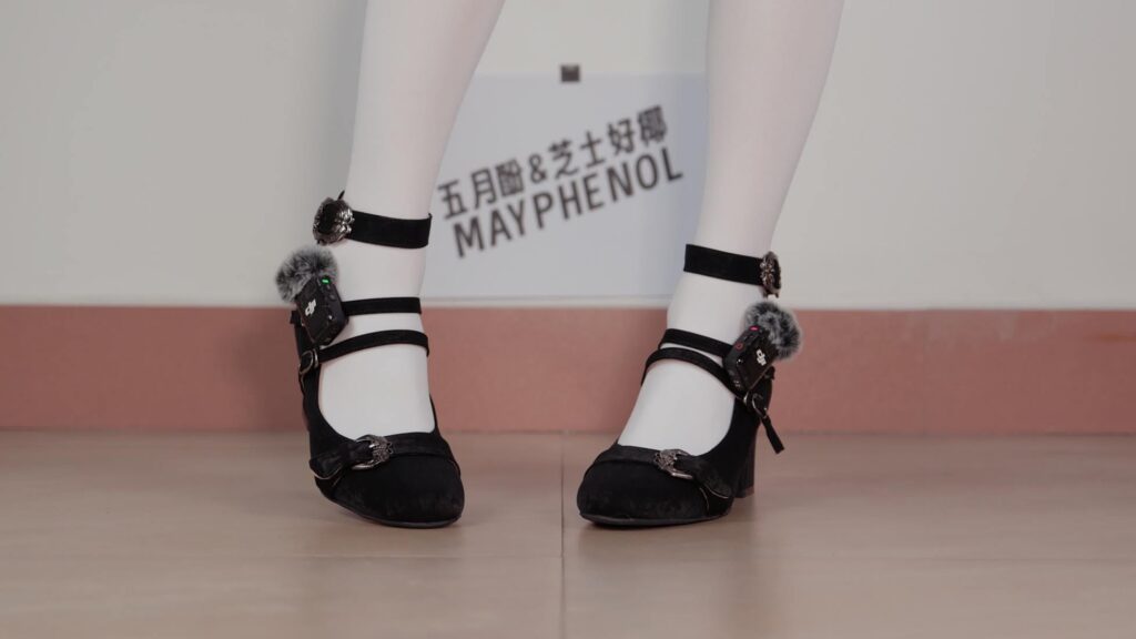 芝士好椰 NO.097 – 听！把麦克风别在鞋上！黑色维莉雅[1V/494MB]插图3