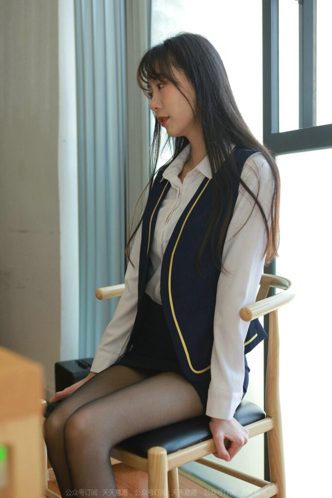 [IESS异思趣向] 2022.5.16 丝享家 1090：团团《后竖线嘿丝》[85P/89MB]插图2