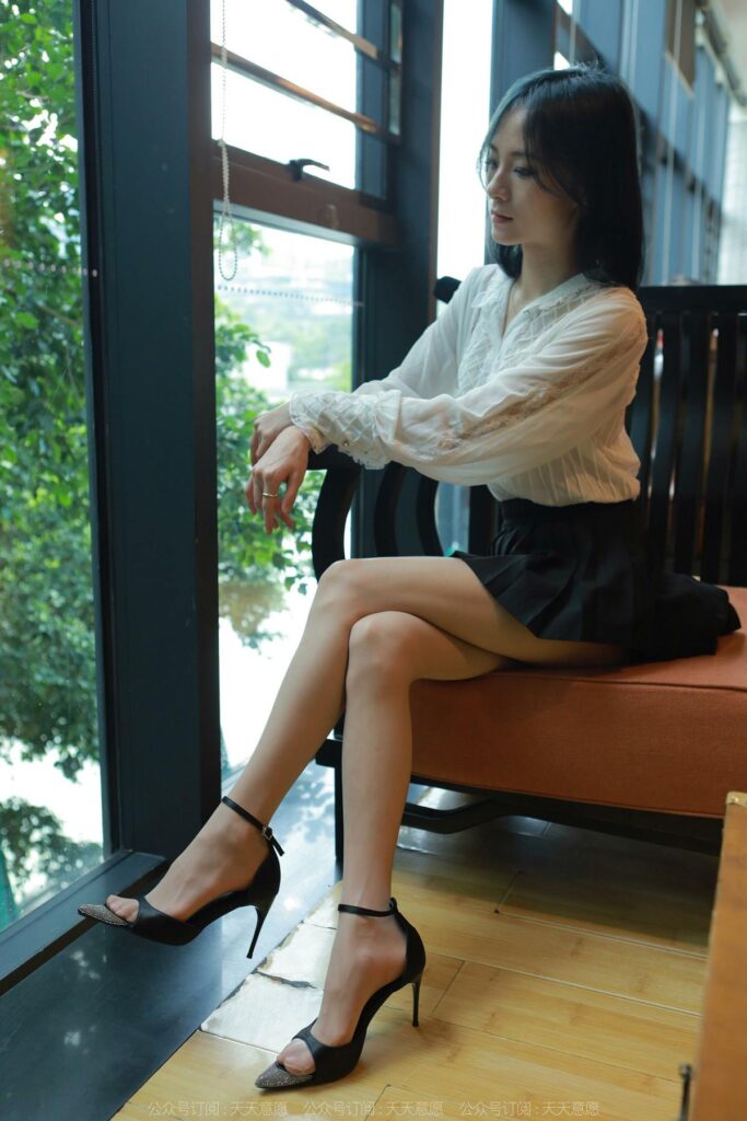 [IESS异思趣向] 2022.5.30 丝享家 1103：小六《超短百褶裙》[94P/102MB]插图2