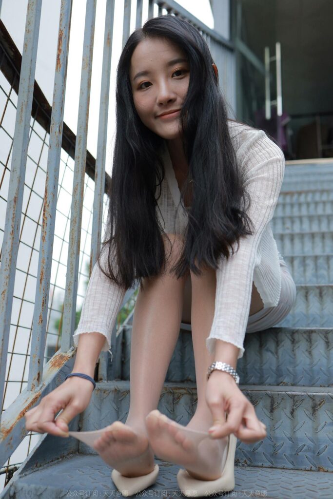 [IESS异思趣向] 2022.6.1 丝享家 1104：婉萍《白色恋人》[86P/104MB]插图3