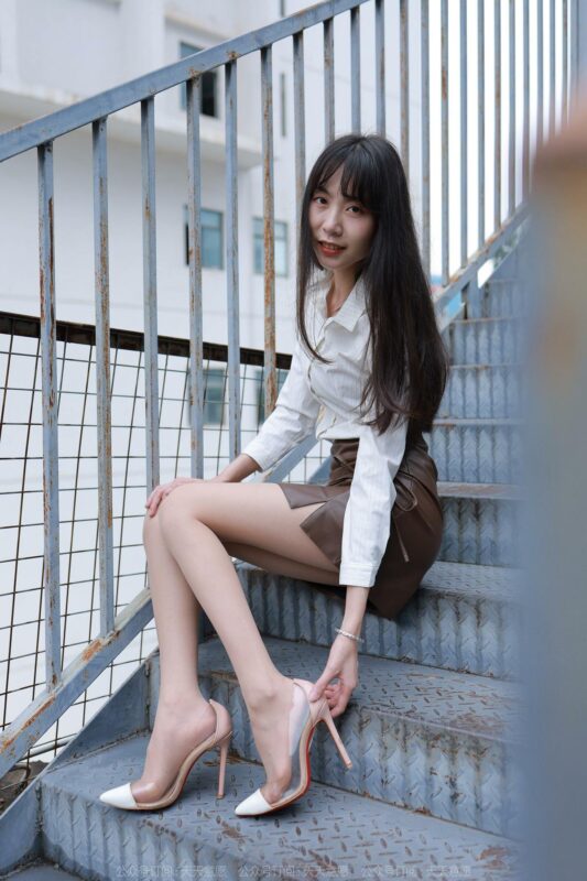 [IESS异思趣向] 2022.6.29 丝享家 1132：团团《从你的世界路过》[84P/96MB]-无料摄影圈