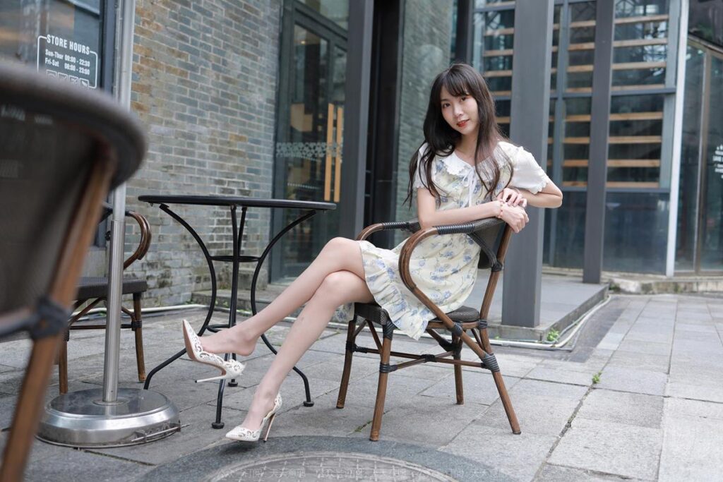 [IESS异思趣向] 2022.7.5 丝享家 1138：团团《清新肉丝》[84P/112MB]插图