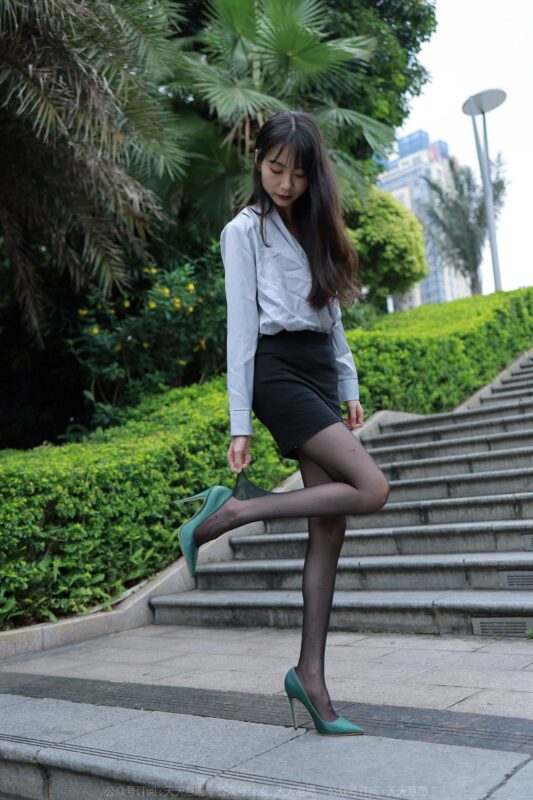 [IESS异思趣向] 2022.7.15 丝享家 1148：团团《公园奇遇记》[80P/120MB]-无料摄影圈