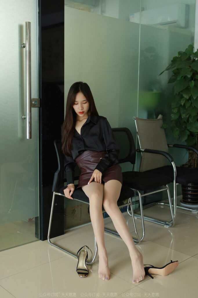 [IESS异思趣向] 2022.7.29 丝享家 1162：美子《办公室的温情》[87P/90MB]插图3