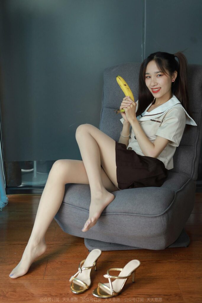 [IESS异思趣向] 2022.8.3 丝享家 1166：美子《香蕉少女》[80P/90MB]插图2