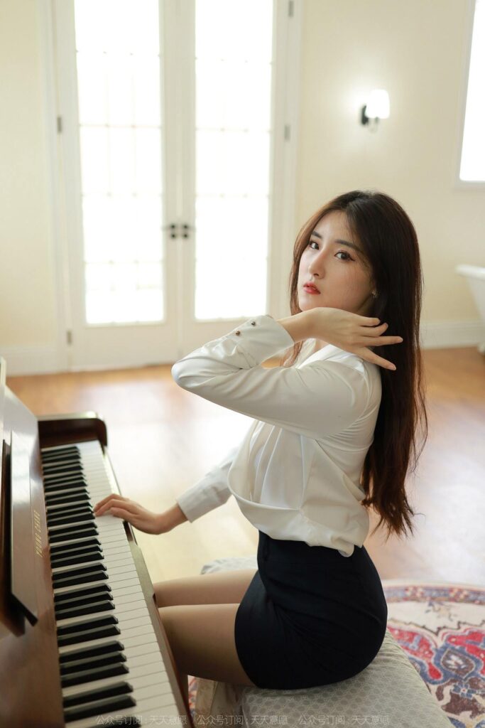 [IESS异思趣向] 2022.8.13 丝享家 1176：小宝《钢琴公主》[83P/101MB]插图1