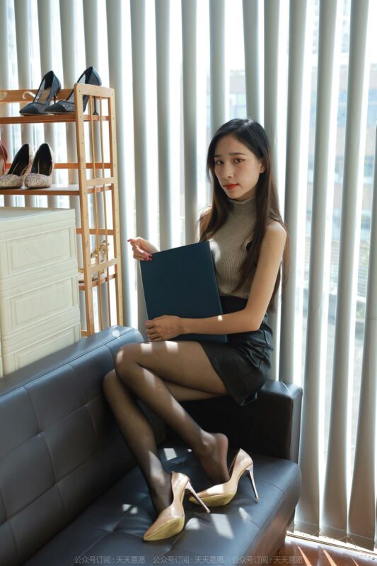 [IESS异思趣向] 2022.10.20 丝享家 1243 美子《文件夹的秘密》[85P/86MB]-无料摄影圈