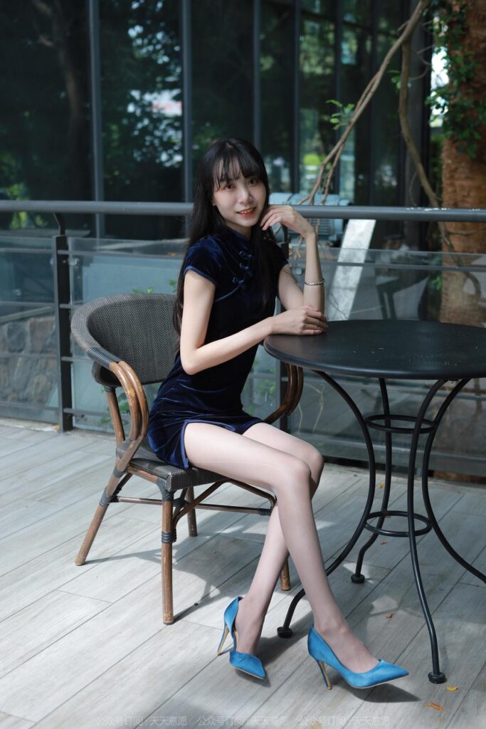 [IESS异思趣向] 2022.10.28 丝享家 1251 团团《灰思旗袍》[80P/84MB]插图1