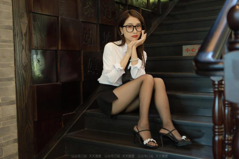 [IESS异思趣向] 2022.11.05 丝享家 1259 小婕《可爱玉姐》[87P/89MB]-无料摄影圈