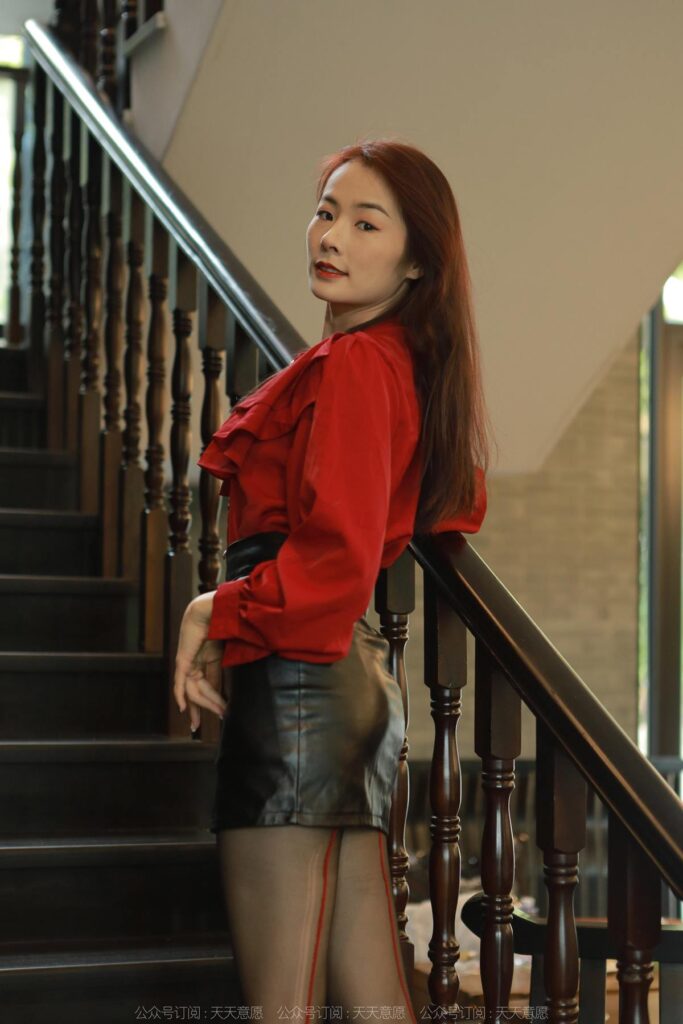 [IESS异思趣向] 2022.11.22 丝享家 1276 小金《迷人后束线》[86P/93MB]插图3