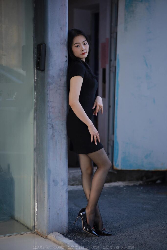 [IESS异思趣向] 2022.11.28 丝享家 1282 小金《夕阳下的丝念》[78P/79MB]插图1