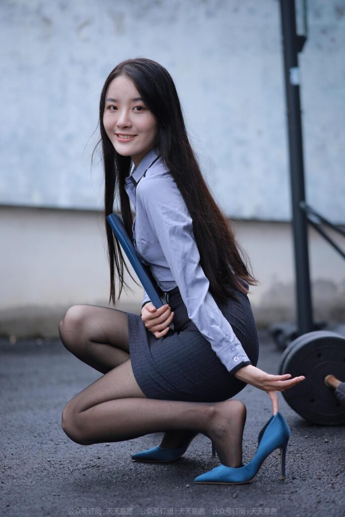 [IESS异思趣向] 2022.11.30 丝享家 1284 婉萍《嘿丝女秘》[84P/95MB]插图3