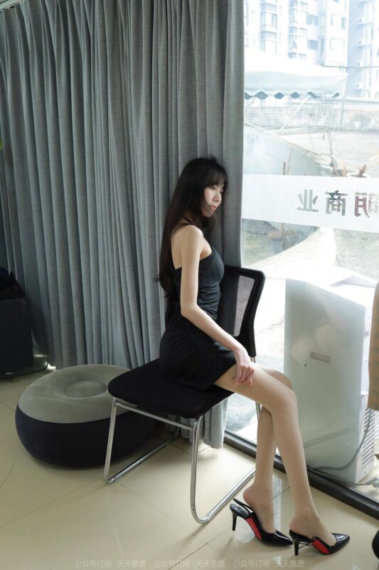 [IESS异思趣向] 2022.12.01 丝享家 1285 团团《黑色包臀裙》[89P/88MB]-无料摄影圈