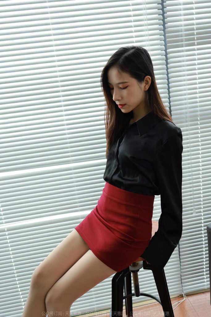 [IESS异思趣向] 2022.12.03 丝享家 1287 美子《玉足佳人》[91P/97MB]插图1