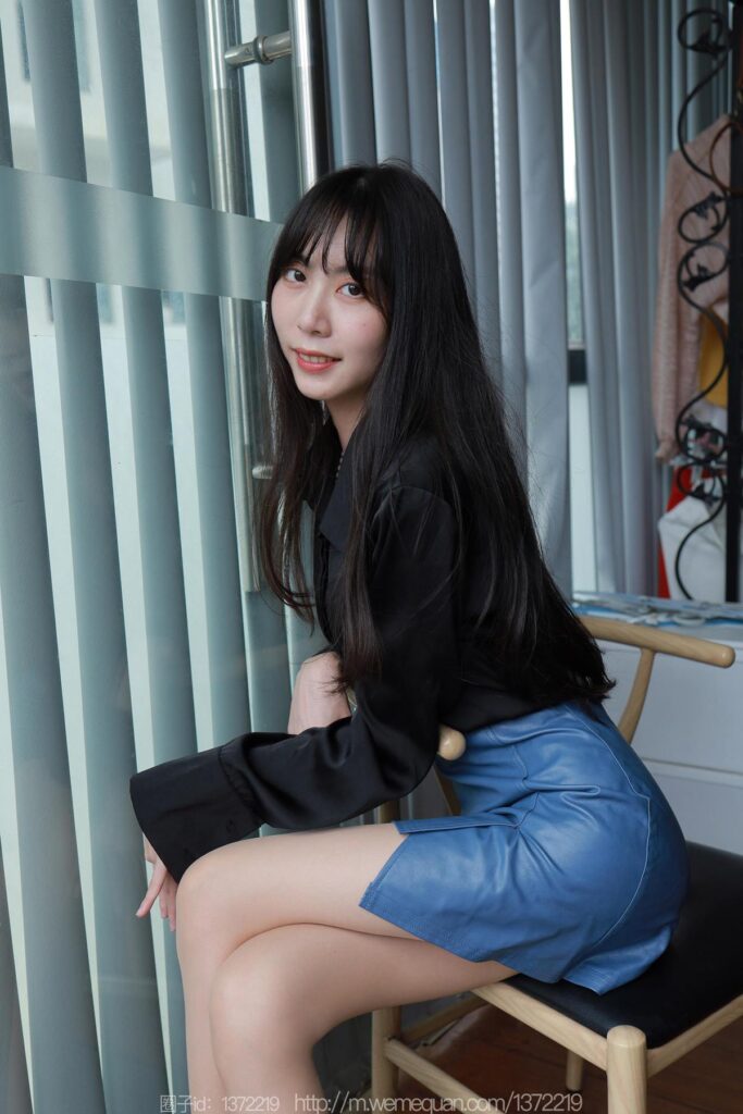 [IESS异思趣向] 2022.12.18 丝享家 1302 团团《迷人的蓝色》[84P/106MB]-无料摄影圈