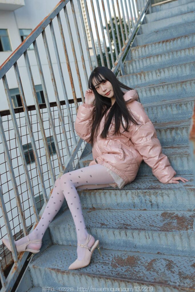 [IESS异思趣向] 2022.12.23 丝享家 1307 团团《长腿推车》[84P/91MB]插图3