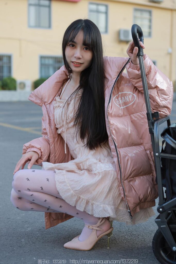 [IESS异思趣向] 2022.12.23 丝享家 1307 团团《长腿推车》[84P/91MB]插图1