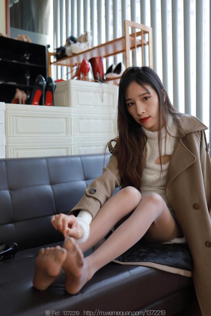 [IESS异思趣向] 2023.1.1 丝享家 1316 美子《外套短裙》[88P/90MB]插图3